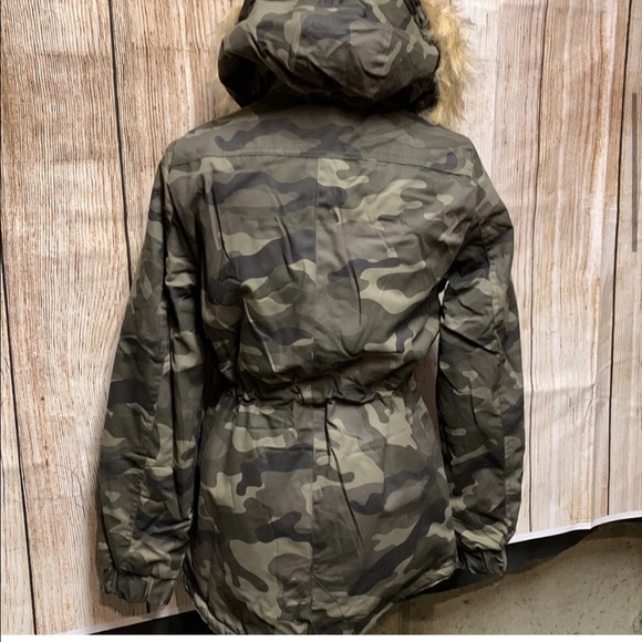 Camo Winter Coat - Picture 8 of 11